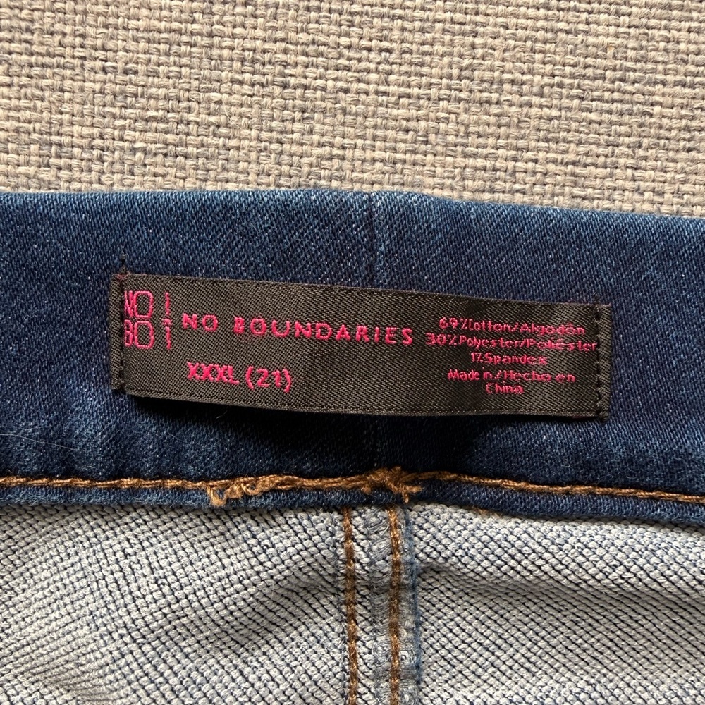 No Boundaries Women's Dark Blue Stretch Jeggings - Picture 5 of 6